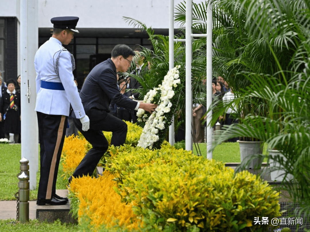 李家超悼念李兆基